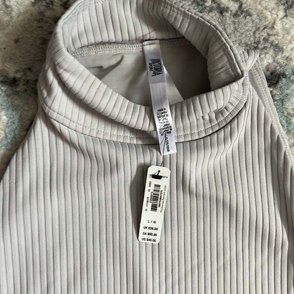 Victoria’s Secret Sport Mock Neck Ribbed Bodysuit - Picture 4 of 7